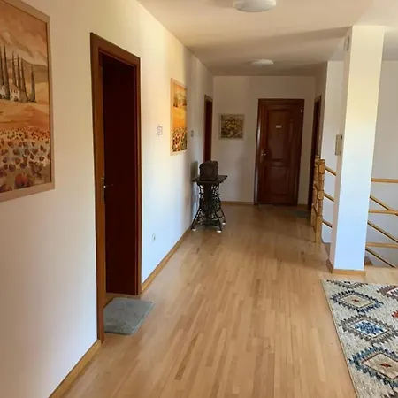 Apartment Gemuetliches & Geraeumiges Mit Balkon *