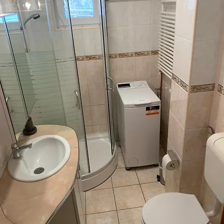 Apartment Gemuetliches & Geraeumiges Mit Balkon