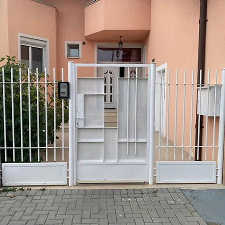 Apartment Gemuetliches & Geraeumiges Mit Balkon