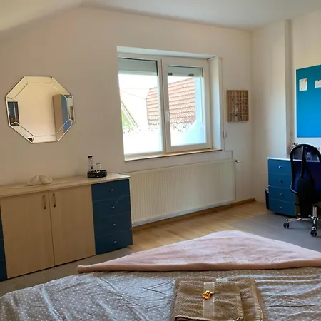 Apartment Gemuetliches & Geraeumiges Mit Balkon