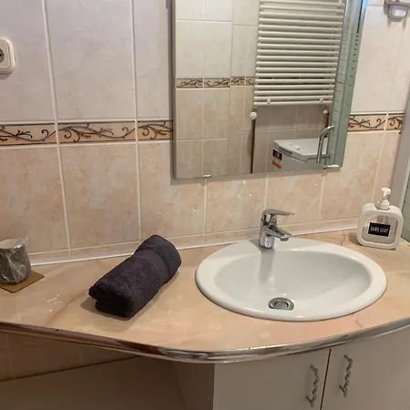 Gemütliches&geräumiges Mit Balkon *