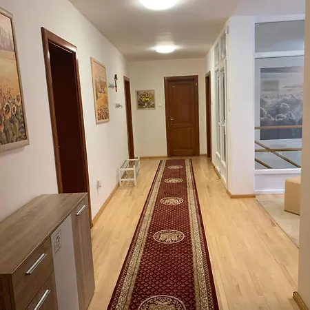 Gemuetliches & Geraeumiges Mit Balkon Apartment