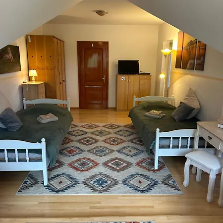 Apartment Gemuetliches & Geraeumiges Mit Balkon *