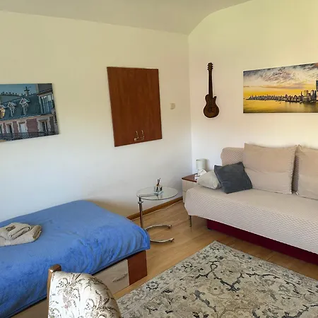 Gemütliches&geräumiges Mit Balkon